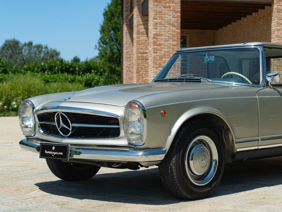 Image 29/50 of Mercedes-Benz 230 SL (1965)
