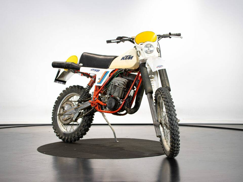 Image 6/41 of KTM GS 250 (1981)
