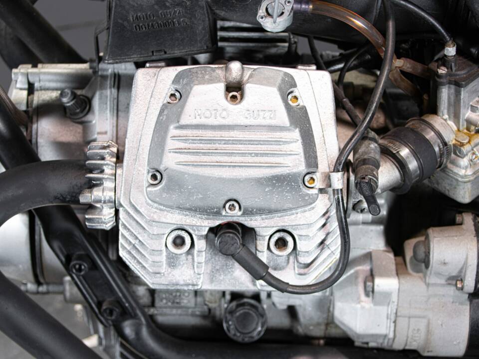 Image 27/50 of Moto Guzzi DUMMY (1986)