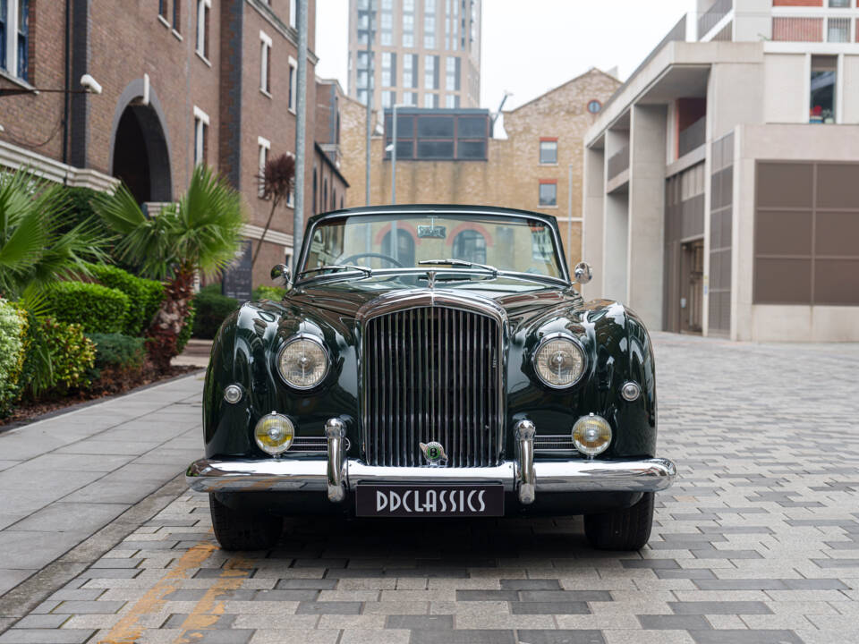 Image 7/33 of Bentley S1 DHC Park Ward (1956)