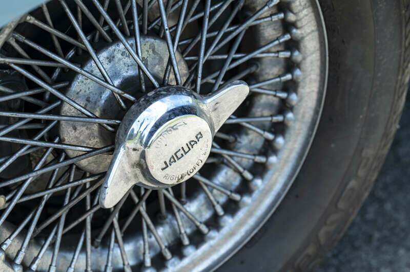 Image 46/50 de Jaguar E-Type (1968)