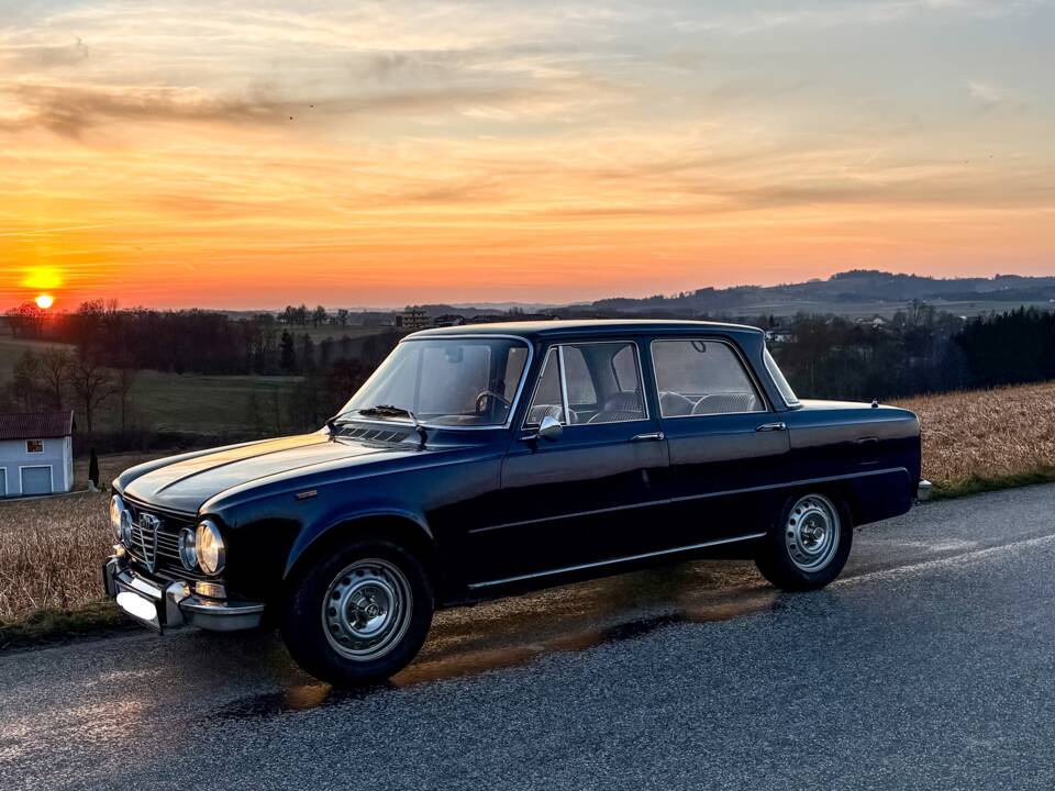 Bild 5/30 von Alfa Romeo Giulia 1.6 Super (1973)