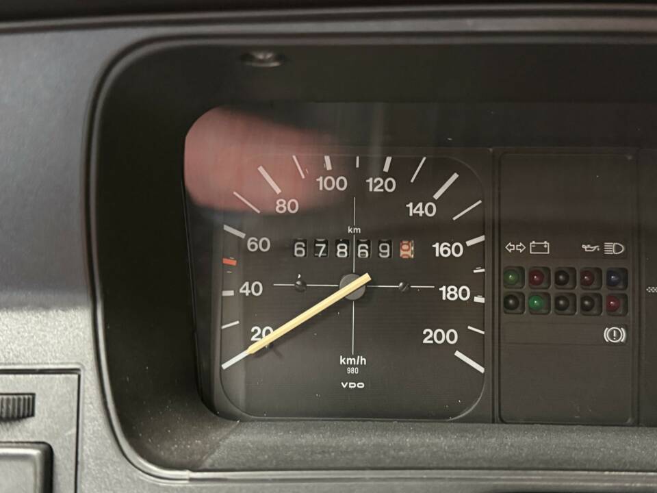 Bild 17/40 von Volkswagen Polo II Coupe 1.0 (1988)