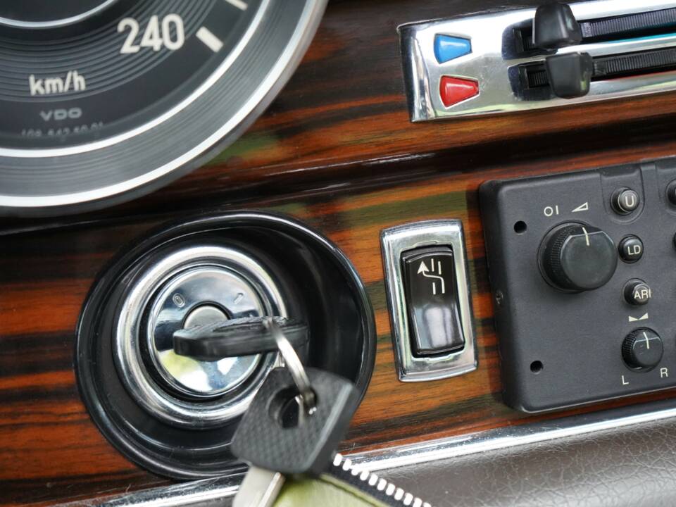 Afbeelding 58/89 van Mercedes-Benz 300 SEL 6.3 (1972)