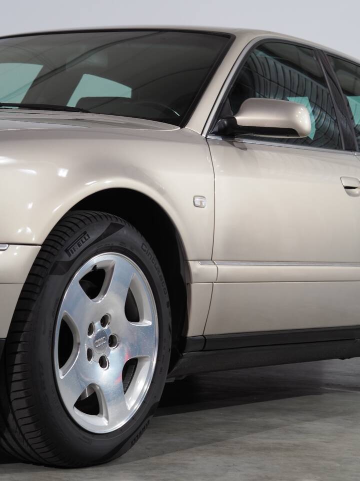 Bild 7/55 von Audi A8 3.7 quattro (2000)