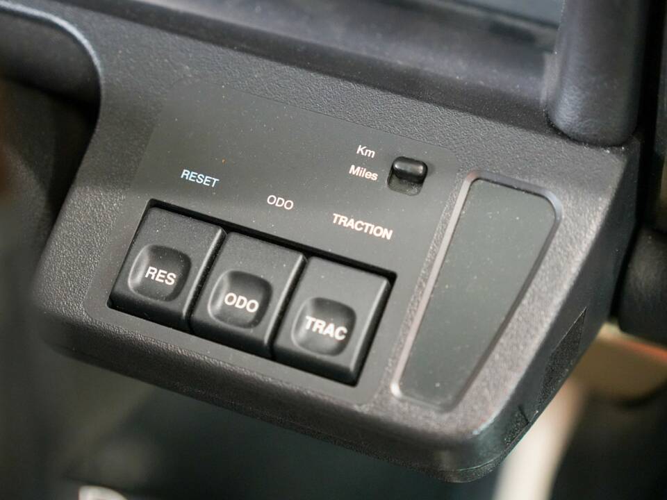 Image 22/50 of Jaguar XJR 4.0 (1995)