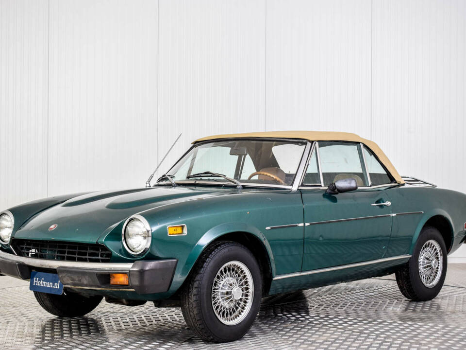 Immagine 48/50 di FIAT 124 Spider CS1 (1977)