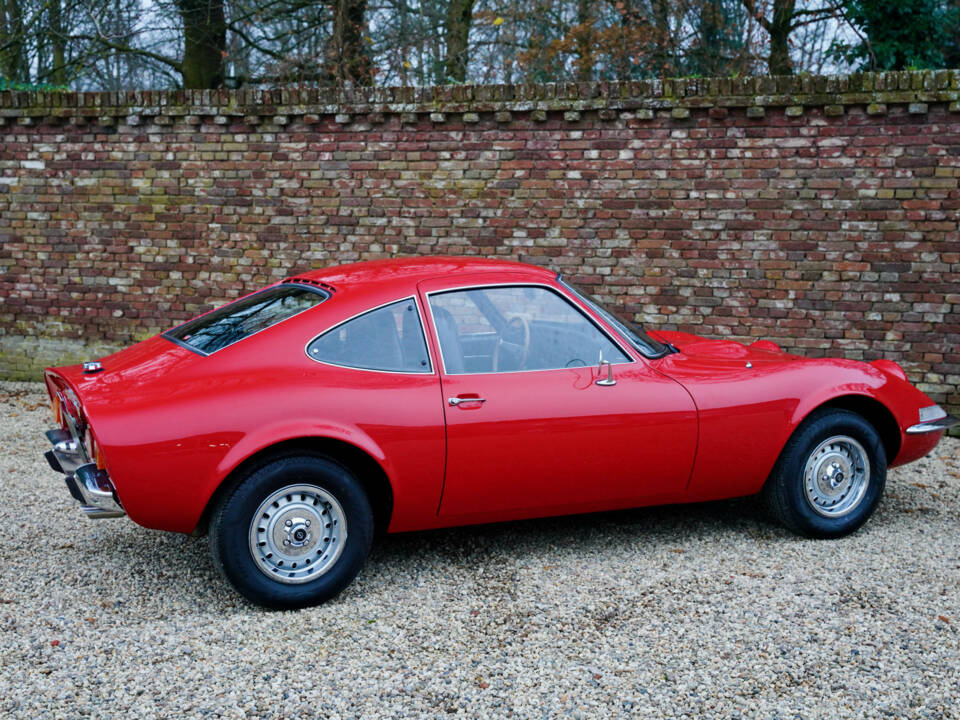 Image 14/30 of Opel GT 1900 (1972)