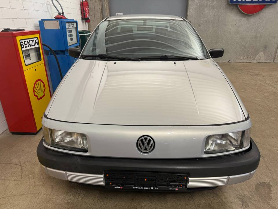 Bild 4/18 von Volkswagen Passat 1.8 (1993)