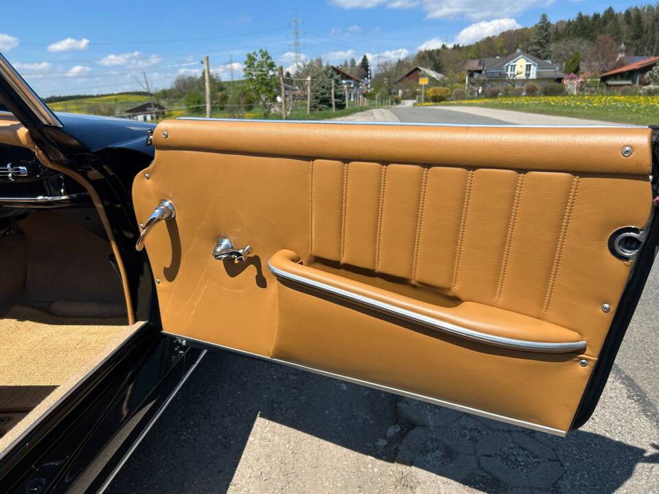 Image 18/53 of Mercedes-Benz 190 SL (1956)
