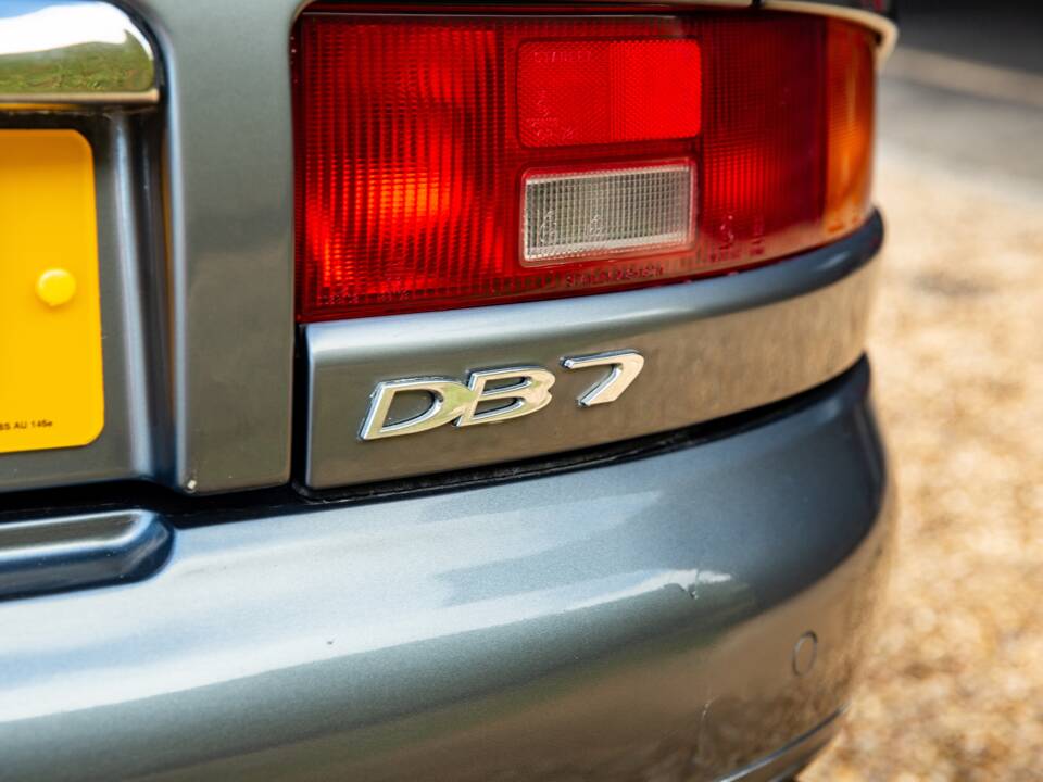 Bild 19/32 von Aston Martin DB 7 Vantage Prototype (1995)