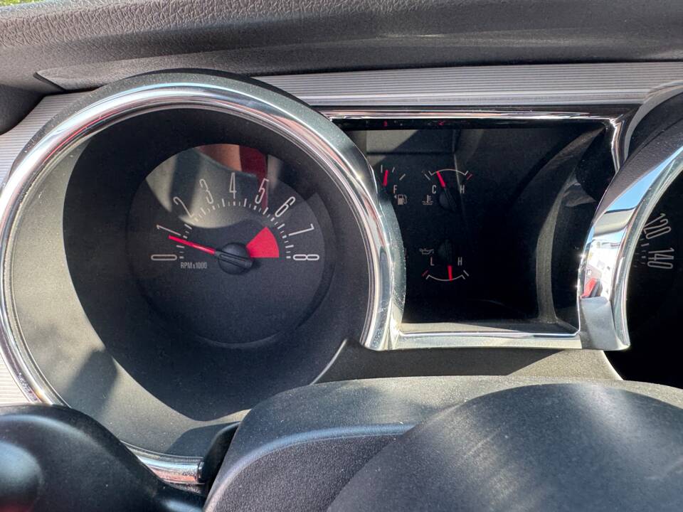 Bild 10/20 von Ford Mustang GT (2006)