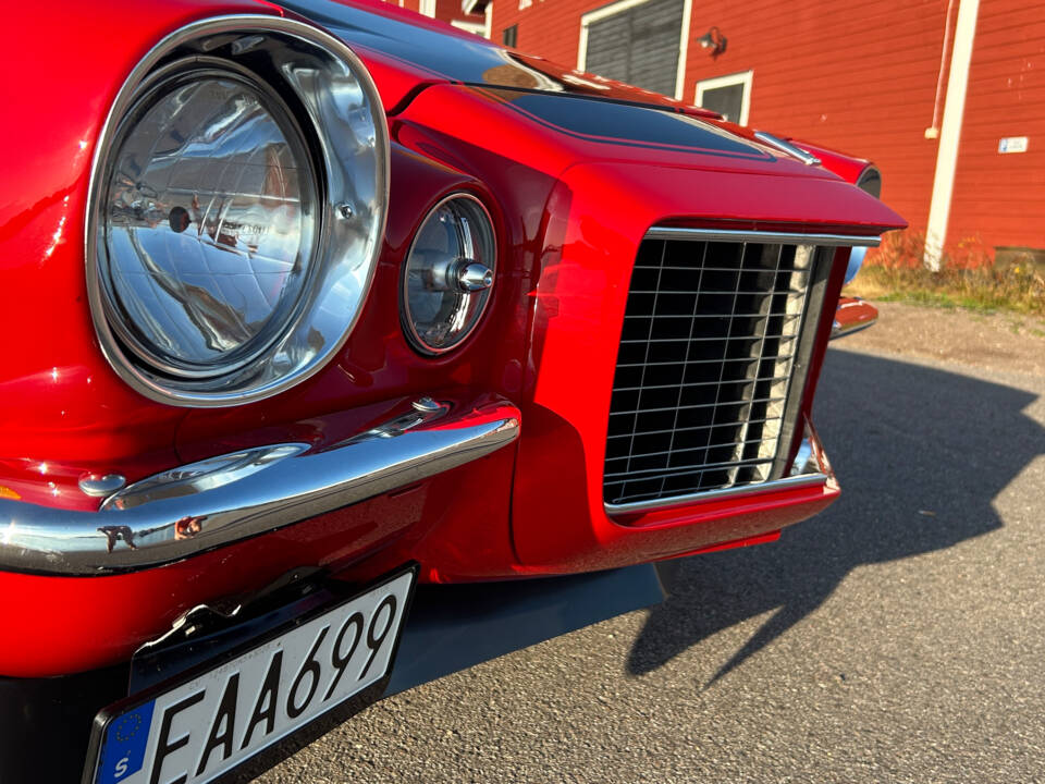 Image 8/100 of Chevrolet Camaro (1970)