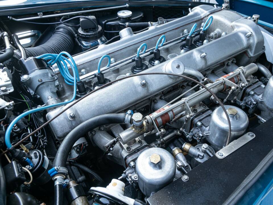 Afbeelding 4/50 van Aston Martin DB 4 Vantage (1962)