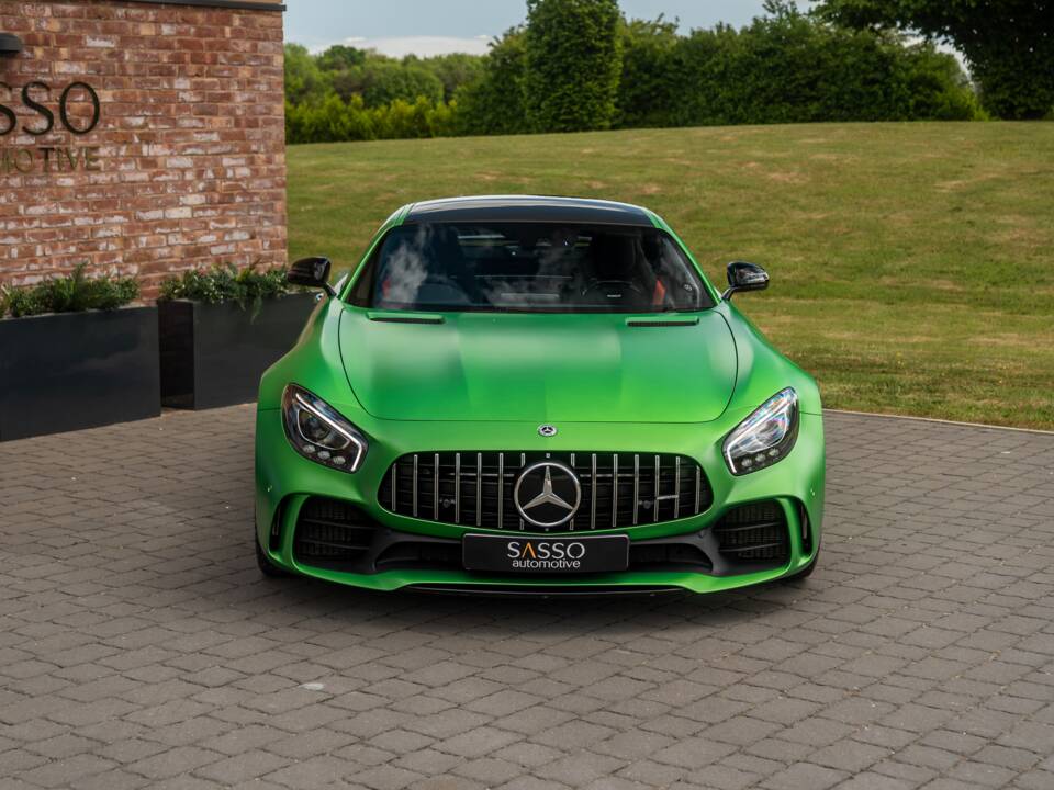 Image 4/67 of Mercedes-AMG GT-R (2018)