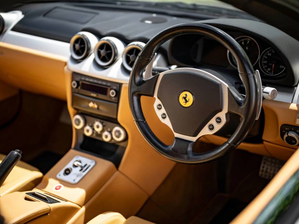 Imagen 5/8 de Ferrari 612 Scaglietti (2006)