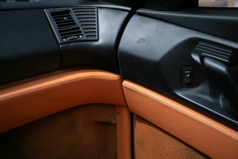 Image 43/50 of Ferrari 348 Spider (1994)