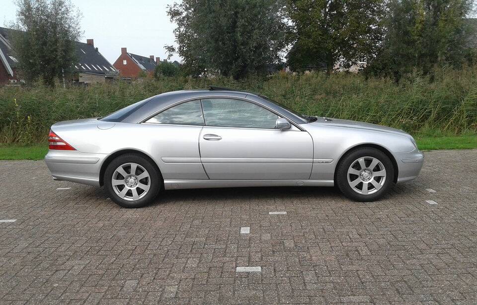 Image 5/8 of Mercedes-Benz CL 600 (2001)