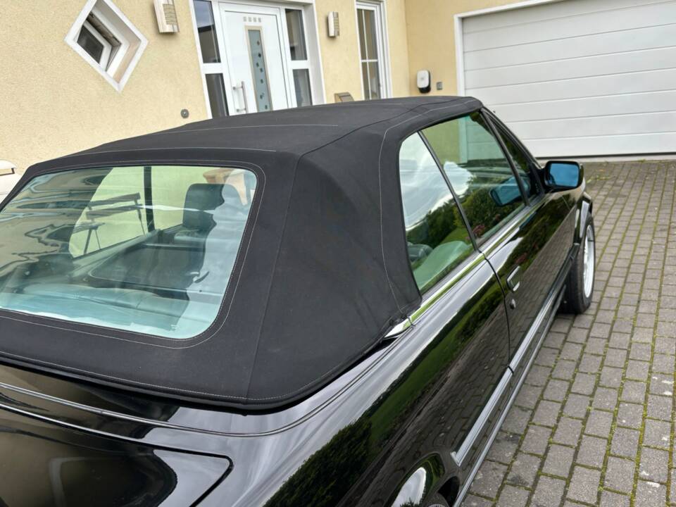Image 31/40 of BMW 320i (1992)