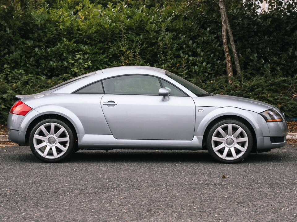 Immagine 2/50 di Audi TT 1.8 T quattro (2006)