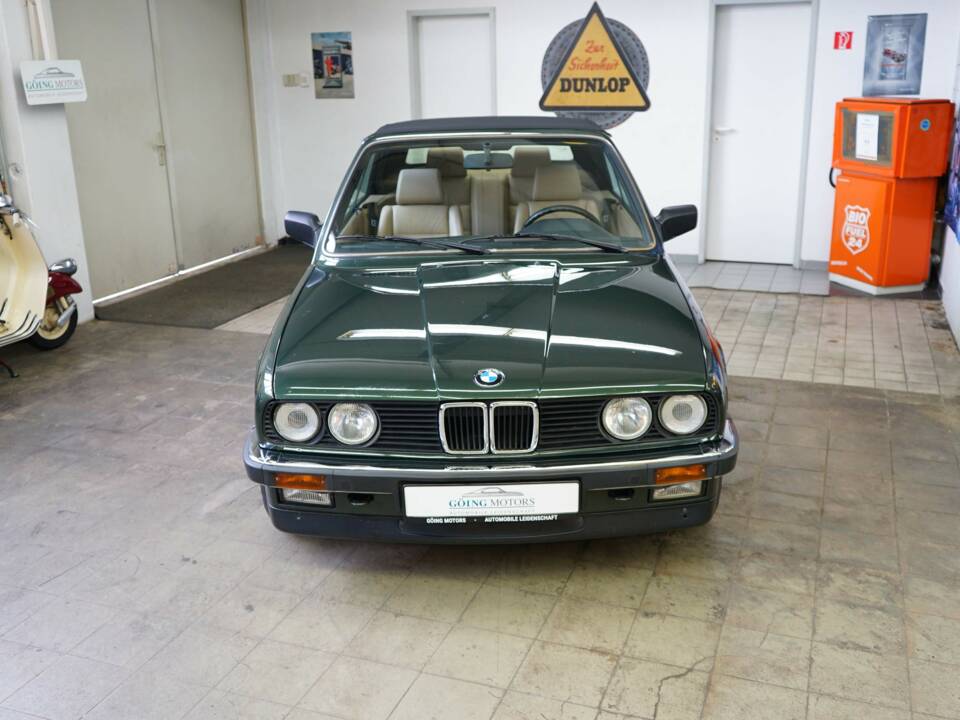 Afbeelding 6/25 van BMW 320i (1988)