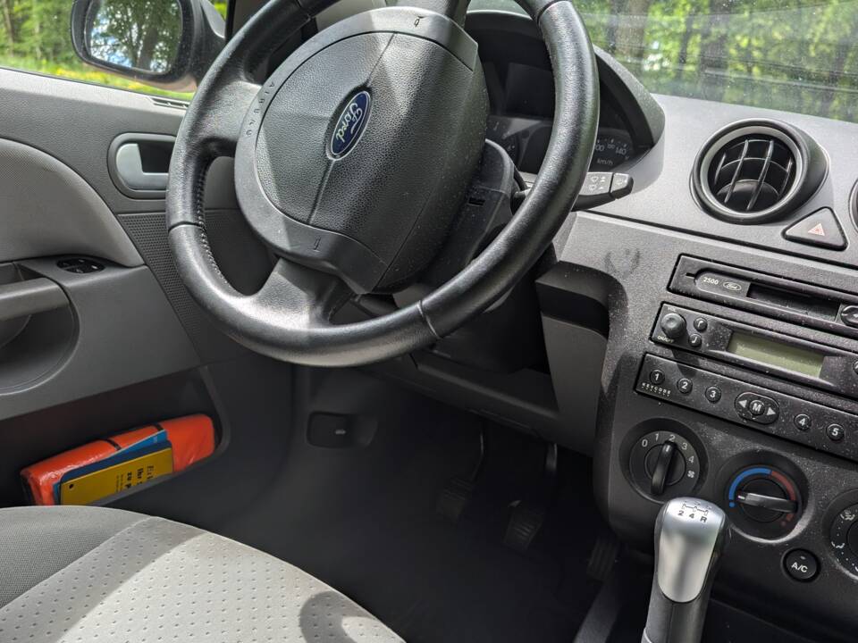 Bild 5/10 von Ford Fiesta 1.4 (2002)