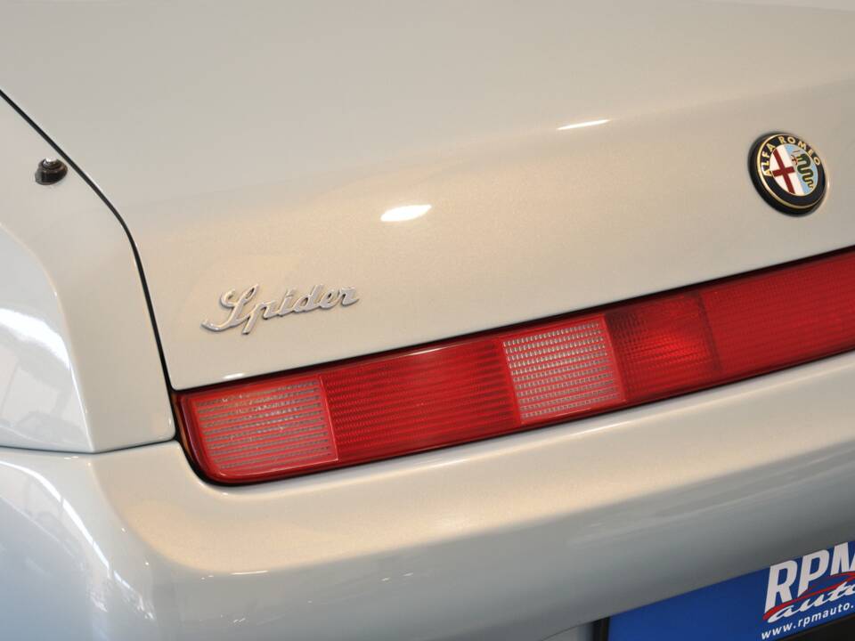 Immagine 40/41 di Alfa Romeo Spider 3.0 V6 12V (2000)