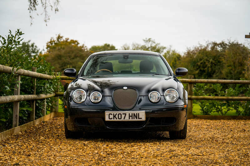 Bild 7/50 von Jaguar S-Type 4.2 V8 R (2007)