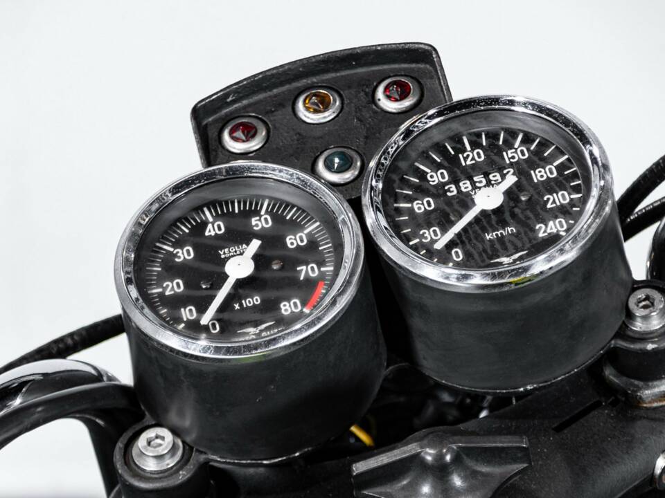 Afbeelding 10/50 van Moto Guzzi DUMMY (1972)
