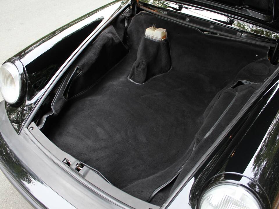 Image 16/18 de Porsche 911 Turbo 3.3 Flatnose (1988)