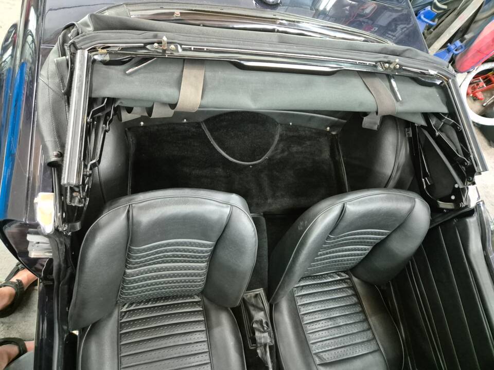 Image 42/100 of Triumph TR 6 PI (1971)