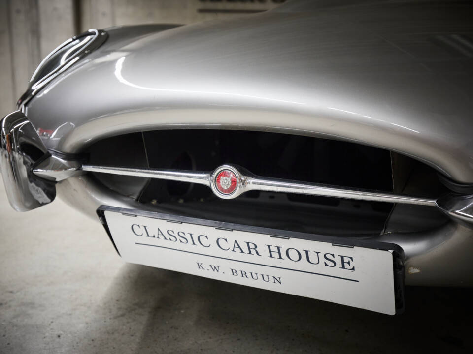Immagine 15/99 di Jaguar E-Type 3.8 (1964)