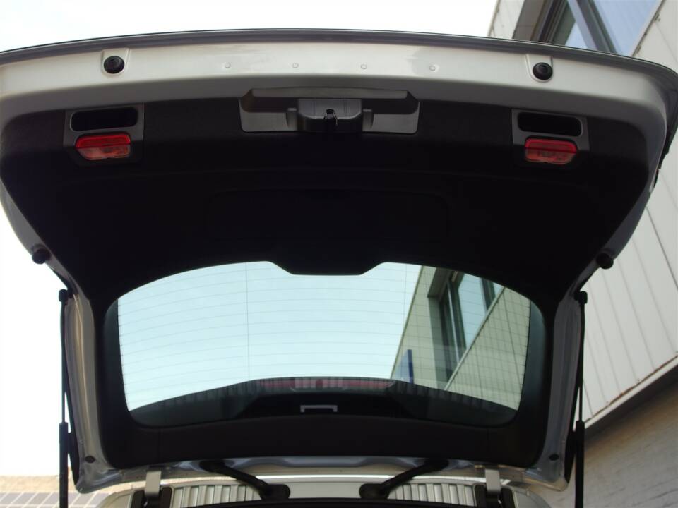 Image 80/98 of Porsche Cayenne S (2010)
