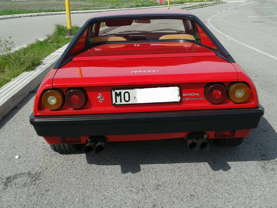 Image 24/73 de Ferrari Mondial Quattrovalvole (1984)