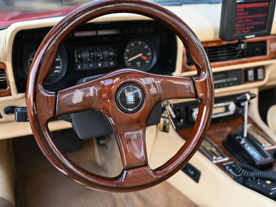Image 33/45 of Jaguar XJ-S Convertible (1990)
