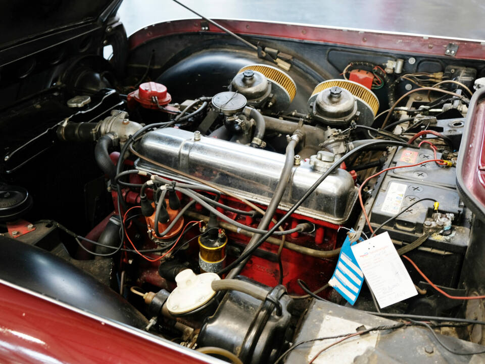 Image 23/24 of Triumph TR 4A IRS (1965)