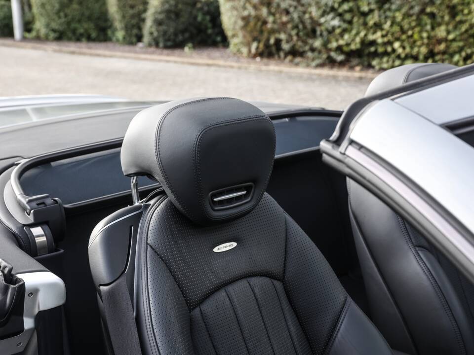 Afbeelding 44/47 van Mercedes-Benz SL 63 AMG (2008)