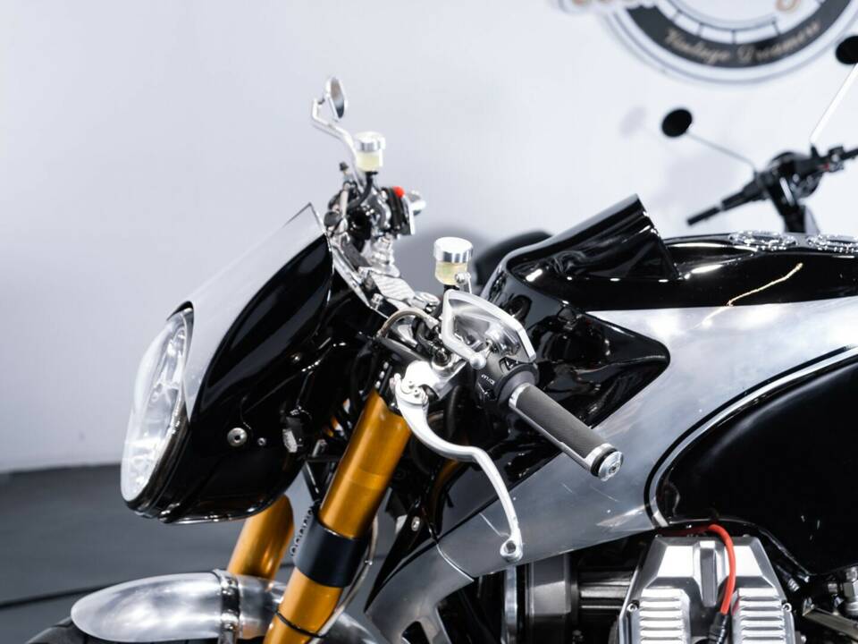 Imagen 19/50 de Moto Guzzi Daytona RS (1998)