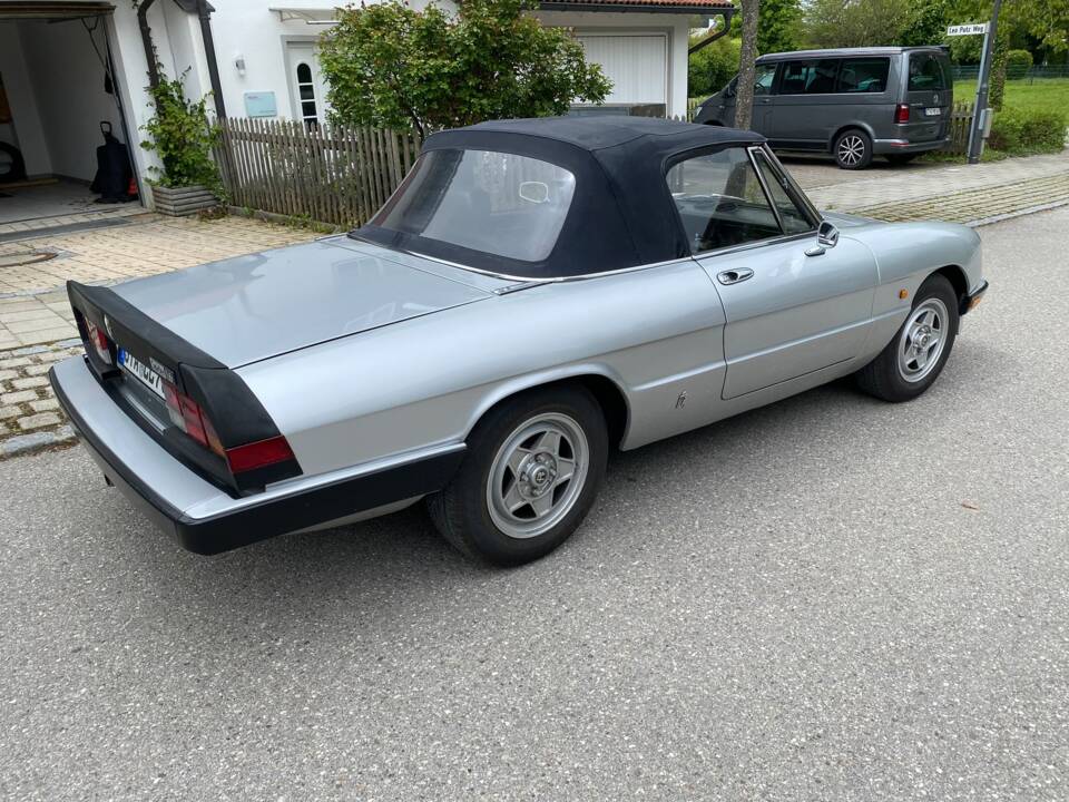Afbeelding 5/31 van Alfa Romeo 1.6 Spider (1985)