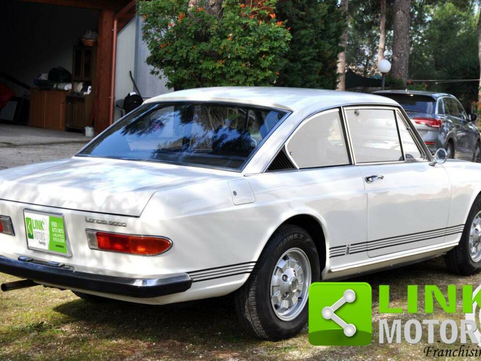 Image 9/10 of Lancia Flavia Coupé 2000 (1973)