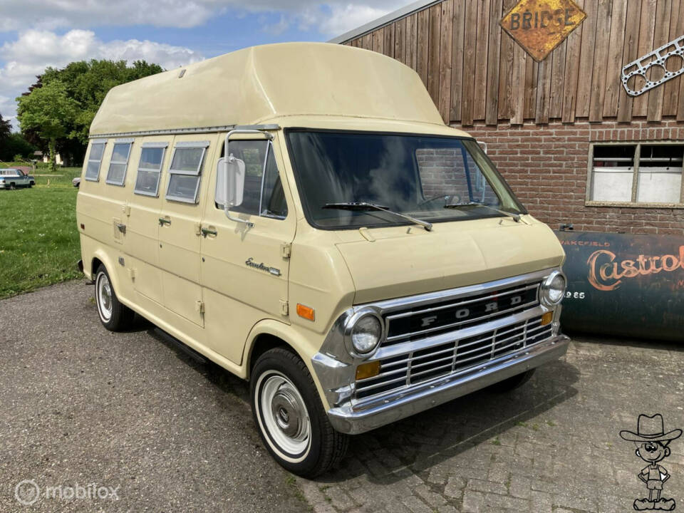 Image 13/50 of Ford Econoline E 300 (1971)