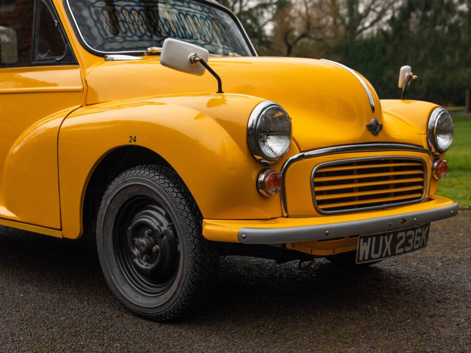 Image 13/50 of Morris Minor Van (1971)