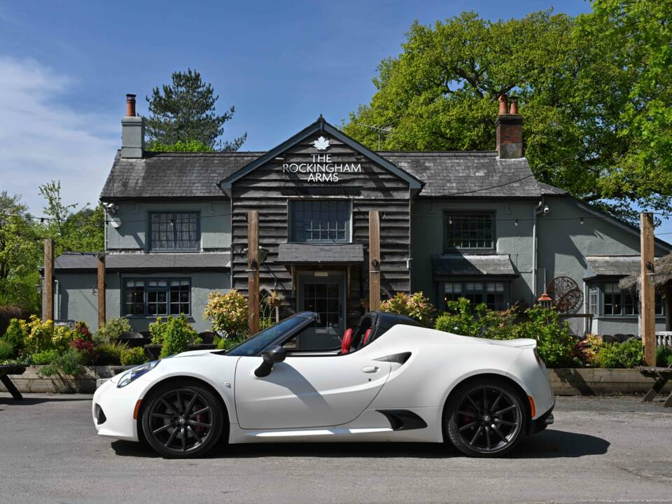 Image 46/50 of Alfa Romeo 4C Spider (2017)