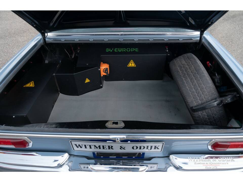 Image 36/36 of Mercedes-Benz 280 SE (1969)