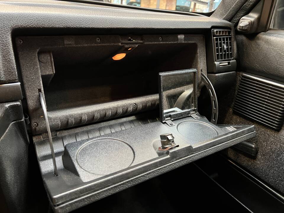 Bild 23/36 von Volvo 240 Polar (1990)