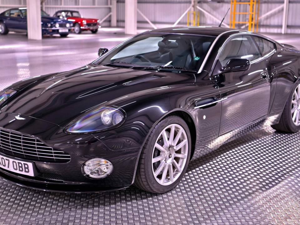 Bild 11/50 von Aston Martin V12 Vanquish S Ultimate Edition (2007)