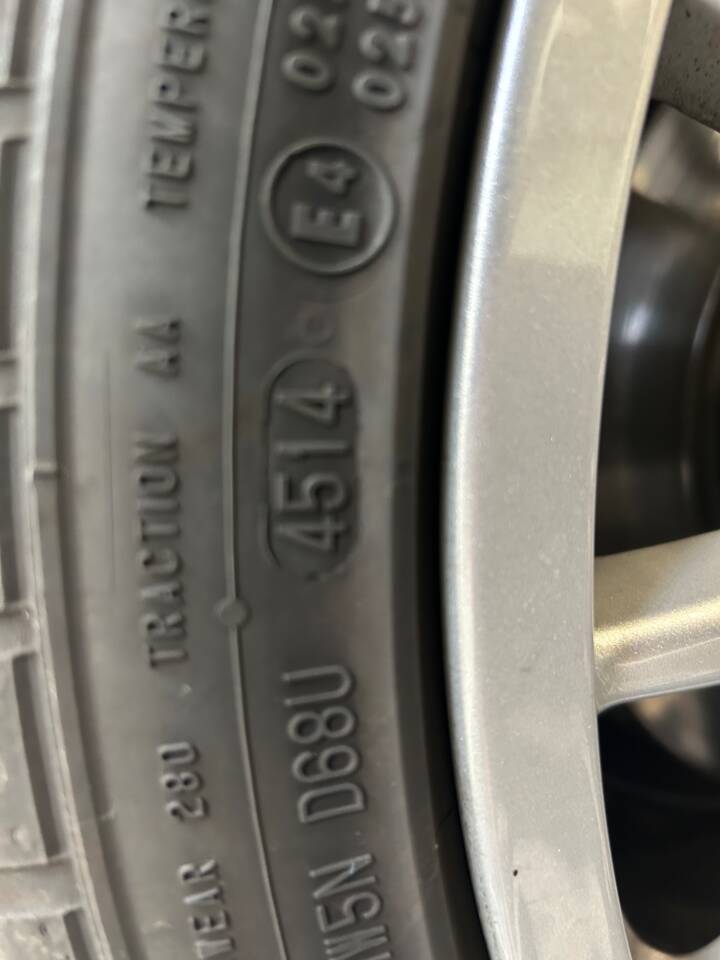 Image 33/63 of Porsche 928 GT (1989)