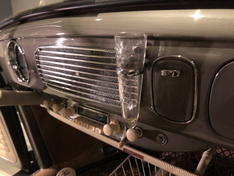 Bild 34/64 von Volkswagen Käfer 1200 Export &quot;Ovali&quot; (1956)