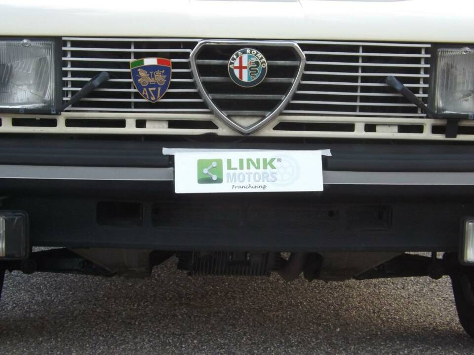 Image 23/50 of Alfa Romeo Giulietta 1.8 (1983)