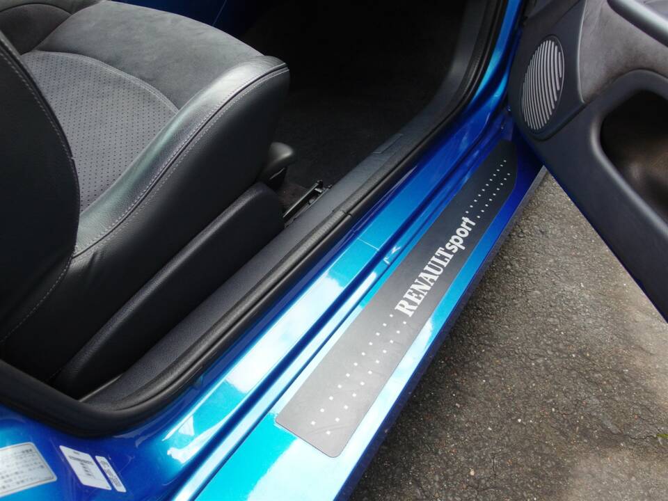 Imagen 58/100 de Renault Clio II V6 (2004)